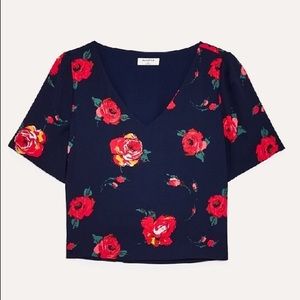Aritzia Babaton Randy Blouse- Floral- M
